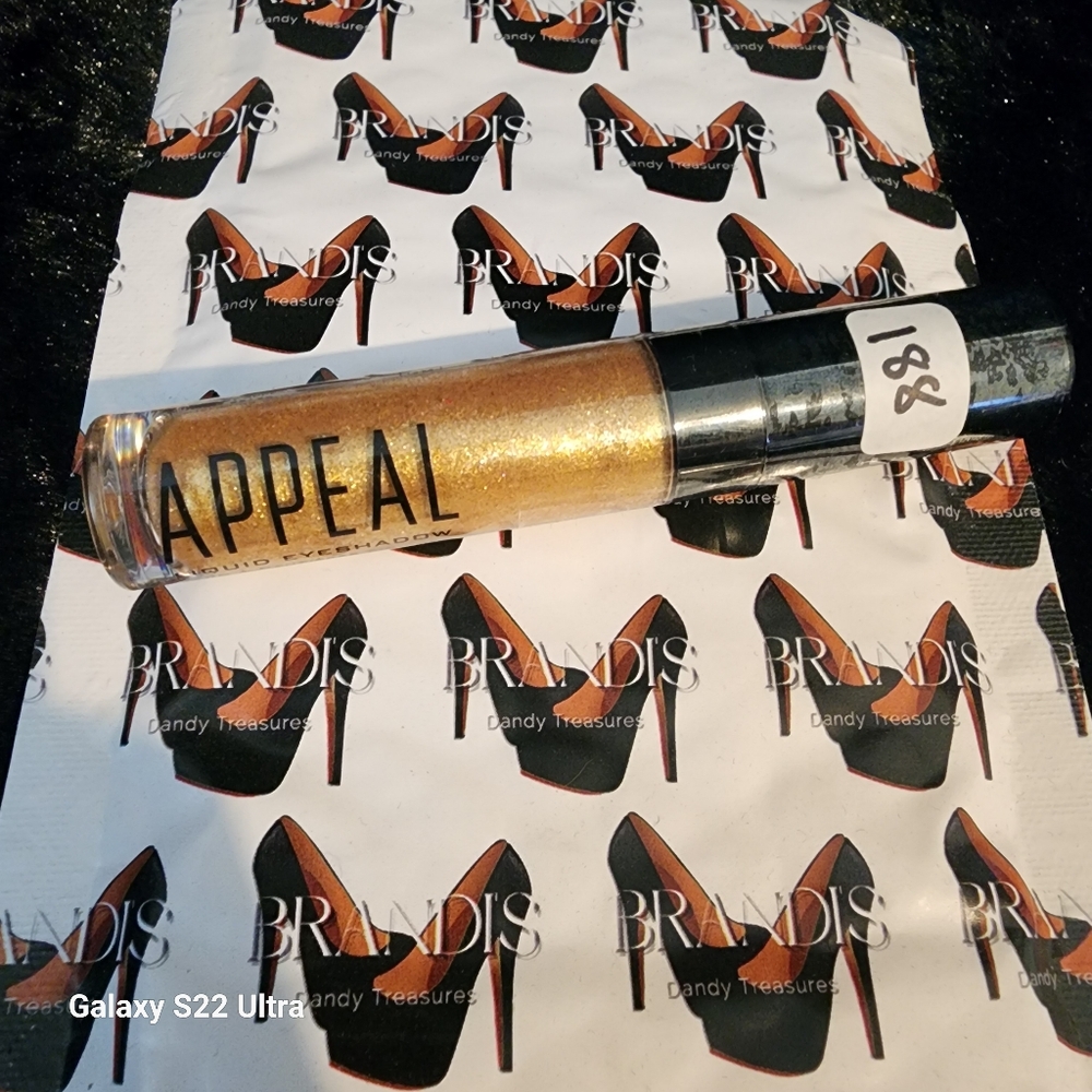 Appeal Gold Liquid Eyeshadow